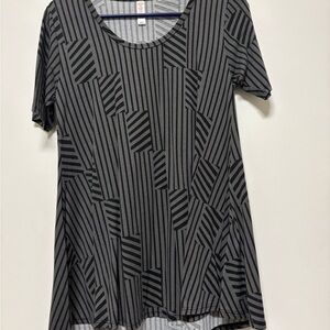 LuLaRoe Black & Gray Geometric Short Sleeve Swing Tunic